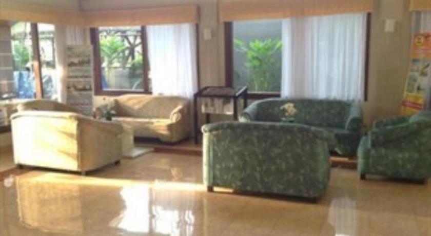 Grand Sumatera Hotel 泗水 外观 照片