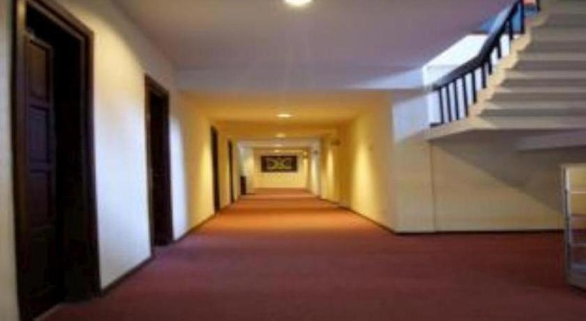 Grand Sumatera Hotel 泗水 外观 照片