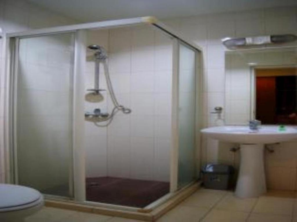 Grand Sumatera Hotel 泗水 外观 照片