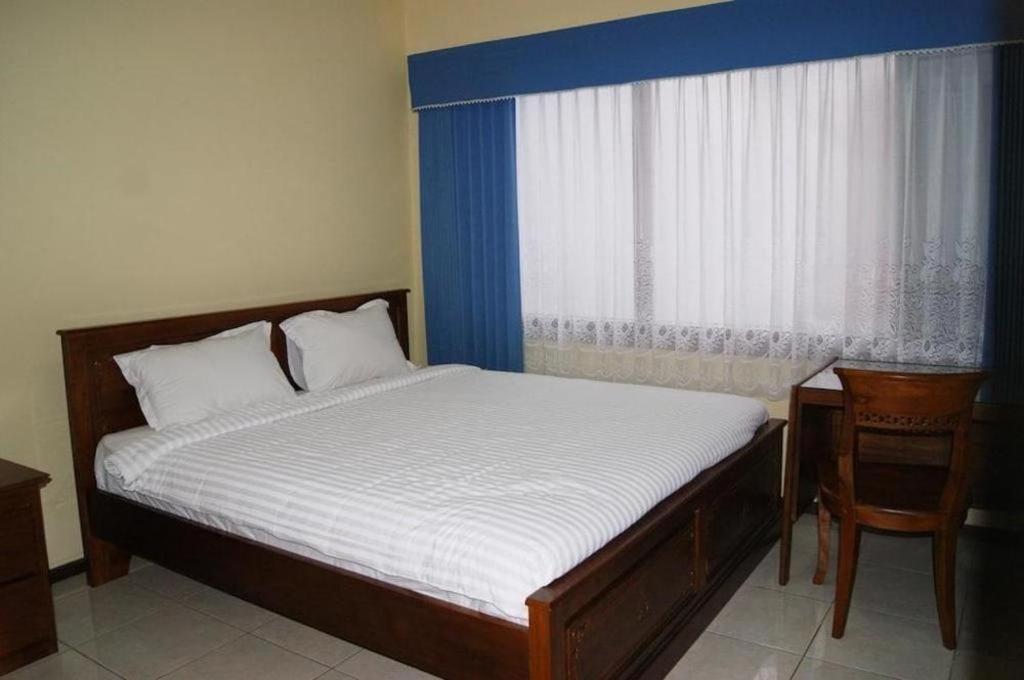 Grand Sumatera Hotel 泗水 外观 照片