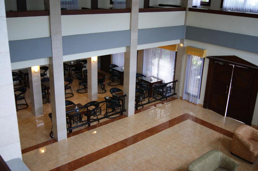 Grand Sumatera Hotel 泗水 外观 照片